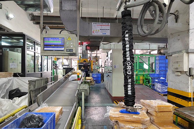 皮殼機、成型機研發團隊